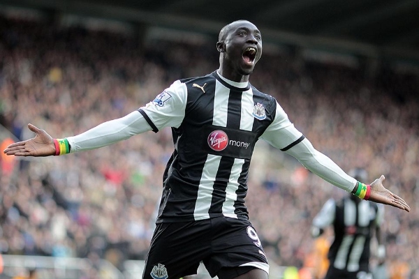 Famous Footballers Who Worked Normal Jobs - Papiss Cisse