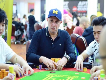 APT Kickoff Vietnam Championships Event: Munsaf advances to Day 3