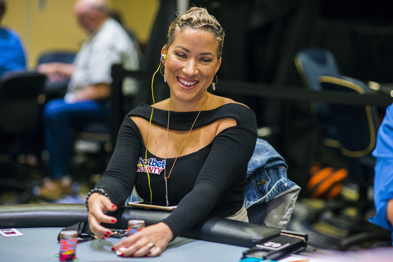 Ebony Kenney wins celebrity online charity poker tournament