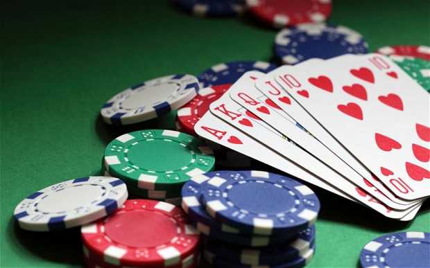 Eight arrested in gambling den raid in Hyderabad