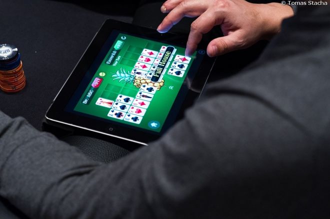 4 Tips to Help You Win More at the Online Poker Tables