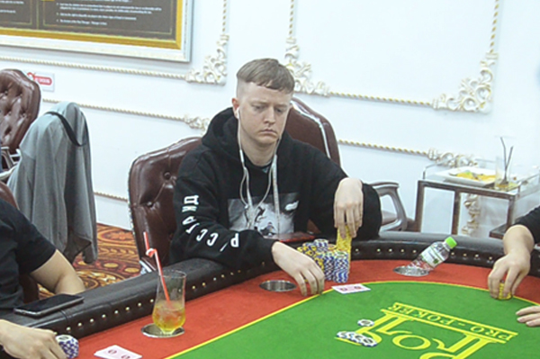 Alex Lindop leads in APT Vietnam Super High Rollers