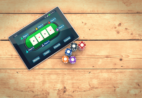 Benefits of playing poker on smartphones