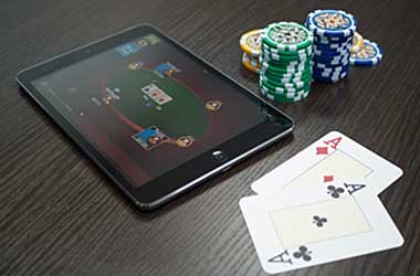 Playing on Mobile Devices: Advantages & Disadvantages