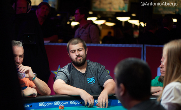 Scott Blumstein busts on WSOP Main Event Day 1A