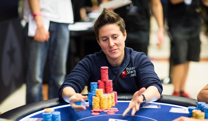 Vanessa Selbst takes back retirement for charitable cause