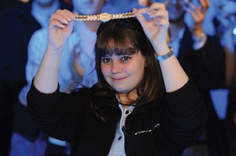 Annette Obrestad: Youngest Player To Win A WSOP Bracelet!