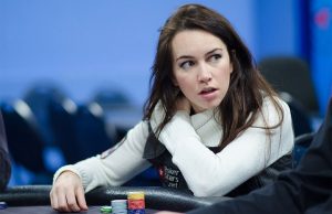 Four Successful International Female Poker Players Of All Time! 