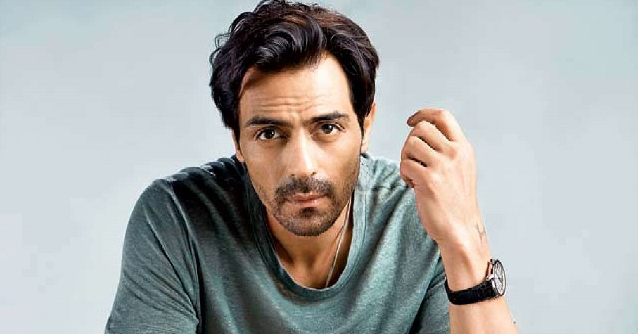 Superstar Arjun Rampal Plays Poker for COVID relief