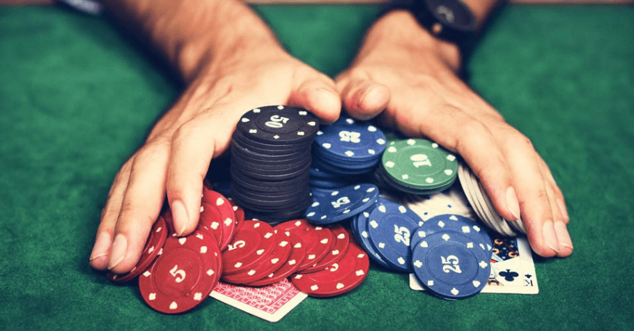 Poker: How This Game Helps In Better Decision Making