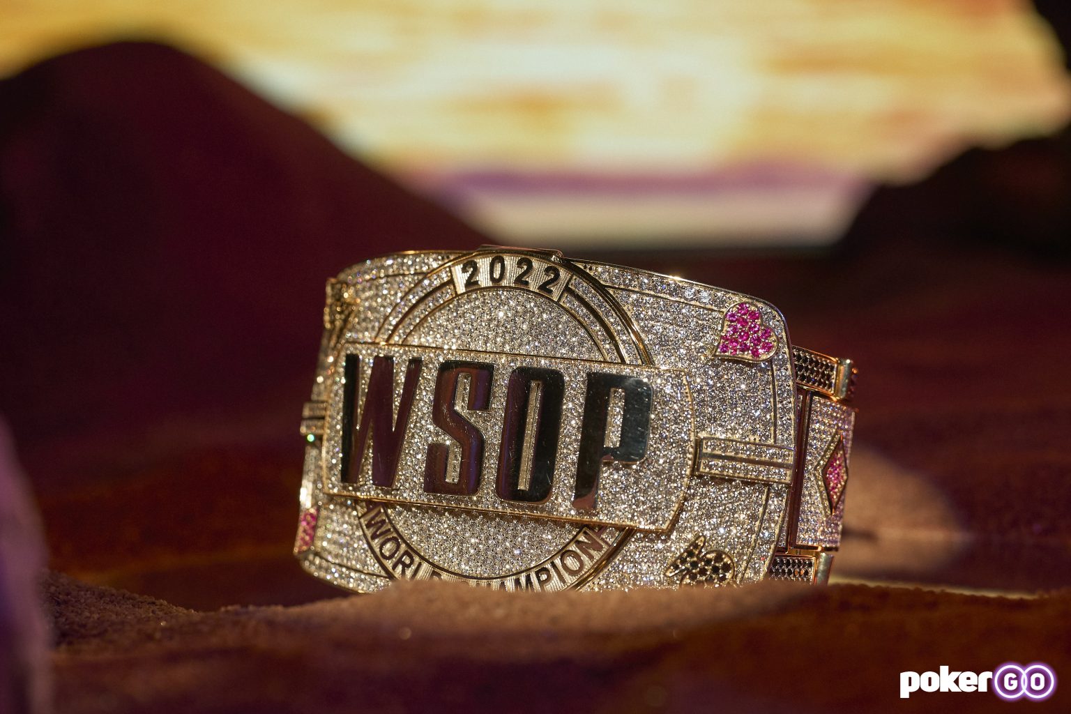 WSOP 2022 Vince Vaughn REVEALS The Main Event Bracelet