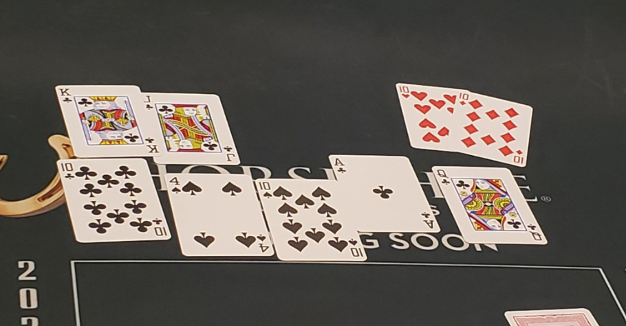 A Royal Flush Lit The WSOP 2022 Main Event AF