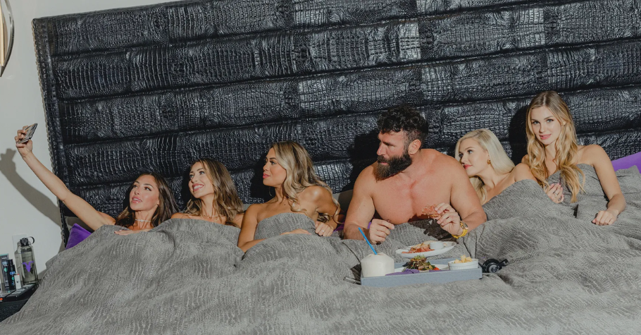 WTF! Dan Bilzerian Has Slept With These Many Models In A Day?!