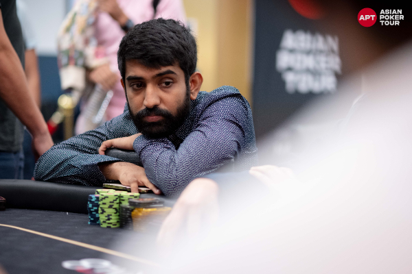 Abhinav Iyer Scoops A Pot!